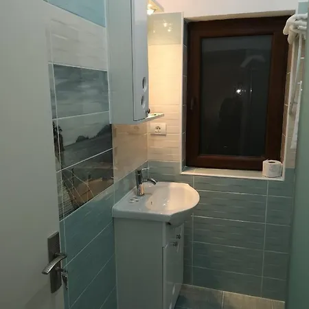 לינה וארוחת בוקר Sweet Desire 3*